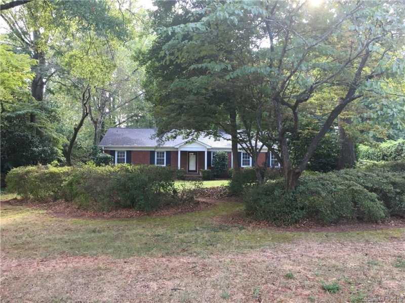 Property image 2 at 4610 Town Country Drive, Charlotte, NC 28226