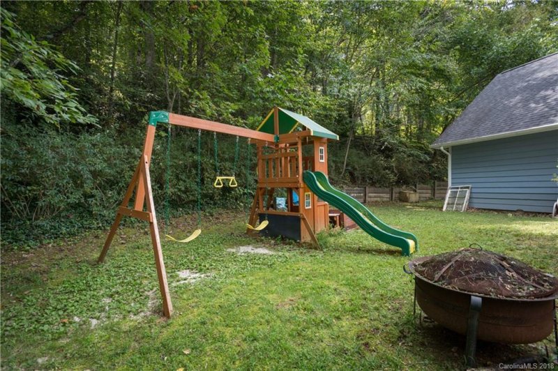 Property image 5 at 489 Heather Marie Drive, Hendersonville, NC 28792