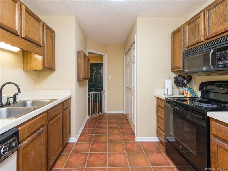 Property image 3 at 10808 Winterbourne Court, Charlotte, NC 28277