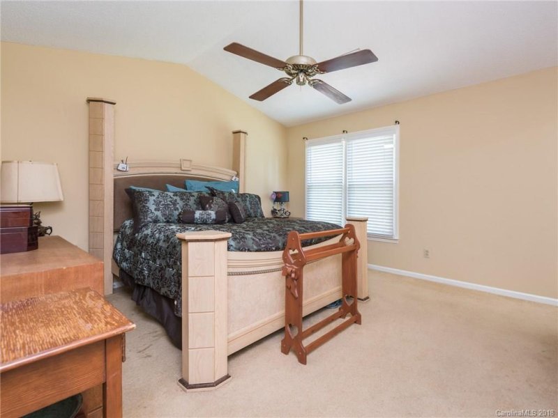 Property image 4 at 10808 Winterbourne Court, Charlotte, NC 28277