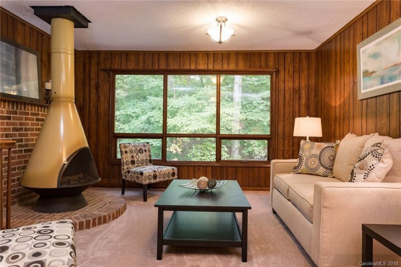 Property image 3 at 409 Beverly Circle, Charlotte, NC 28270