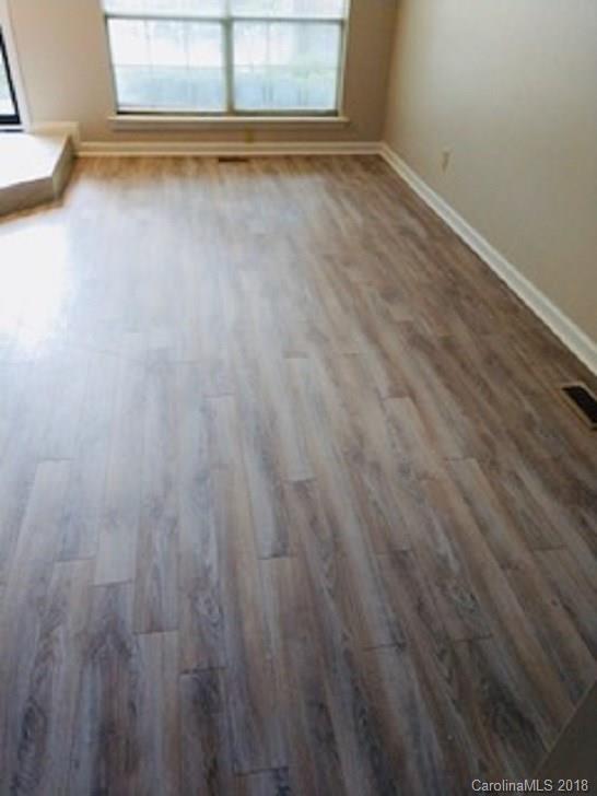 Property image 3 at 8107 Circle Tree Lane, Charlotte, NC 28277