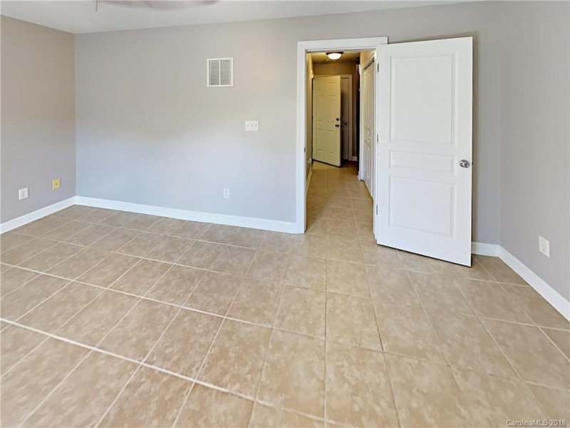 Property image 2 at 2833 Avalon Loop Road, Charlotte, NC 28269