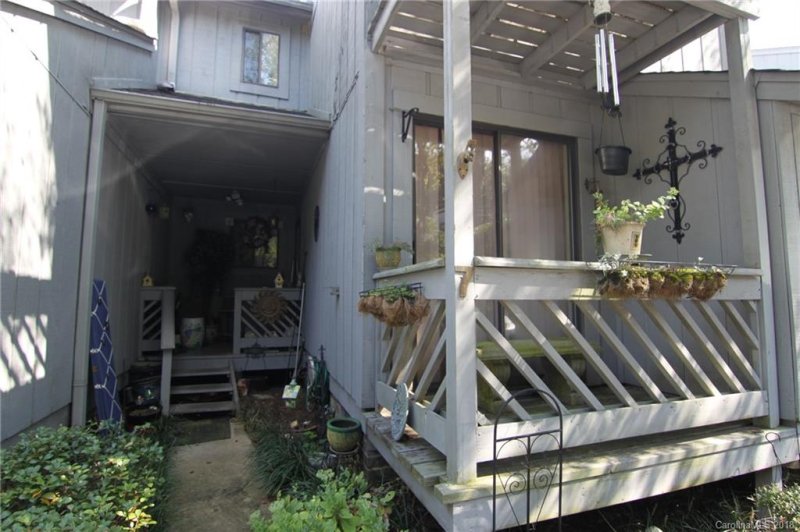 Property image 3 at 100 Willow Run Drive, Gastonia, NC 28056