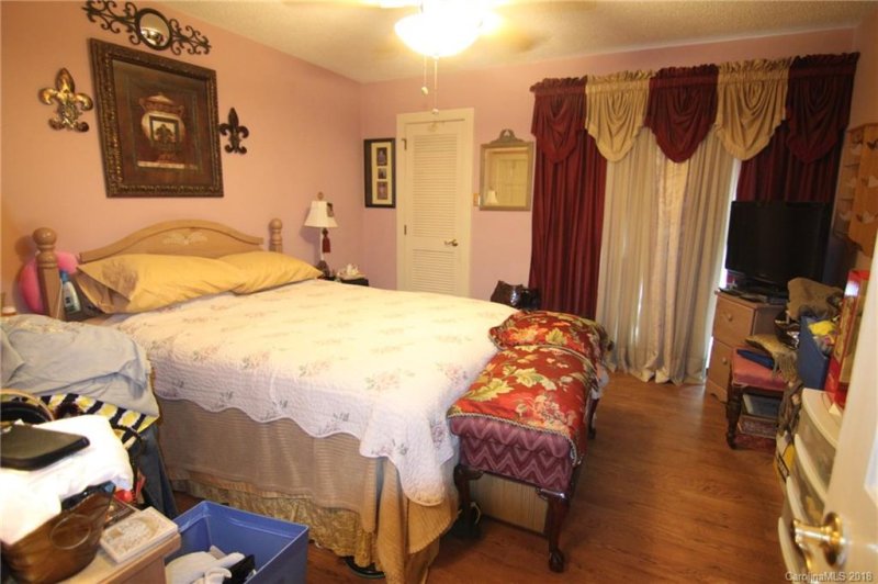 Property image 4 at 100 Willow Run Drive, Gastonia, NC 28056