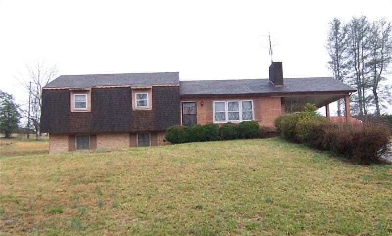 2552 Sweetbriar Circle