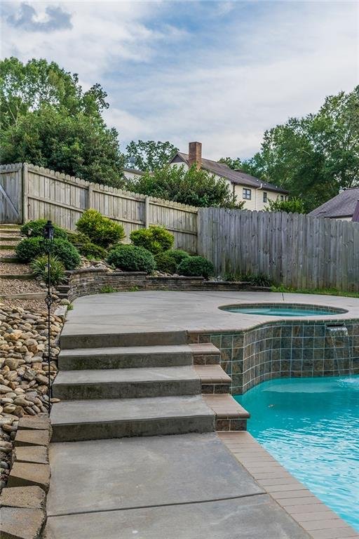 Property image 3 at 3765 11th Street, Hickory, NC 28601