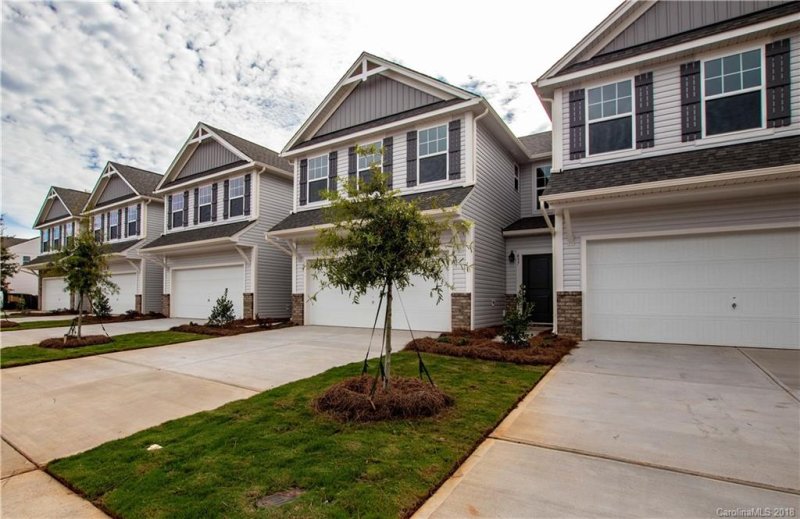 Property image 2 at 437 Tayberry Lane, Fort Mill, SC 29715