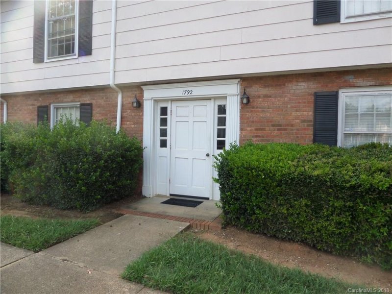 1792 Ebenezer Road