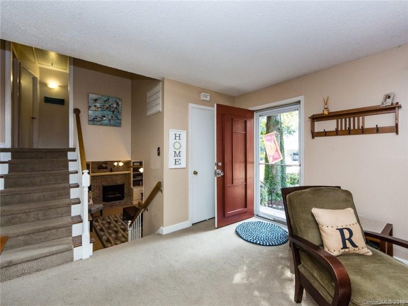 Property image 3 at 6001 Stockwood Drive, Charlotte, NC 28212