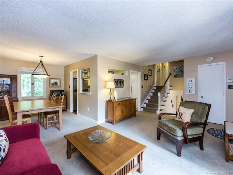 Property image 5 at 6001 Stockwood Drive, Charlotte, NC 28212