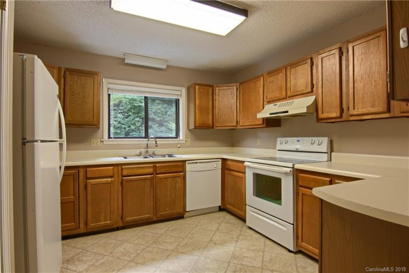 Property image 3 at 53 Lake Drive, Hendersonville, NC 28739