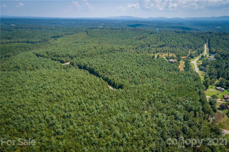 Property image 4 at 1045 Sale Drive, Morganton, NC 28655