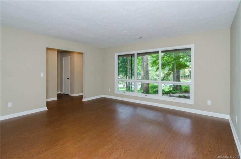 Property image 4 at 206 Beth Drive, Hendersonville, NC 28791