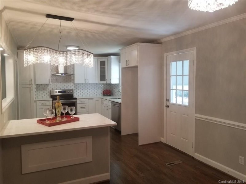 Property image 2 at 8201 Cliffside Drive, Charlotte, NC 28270