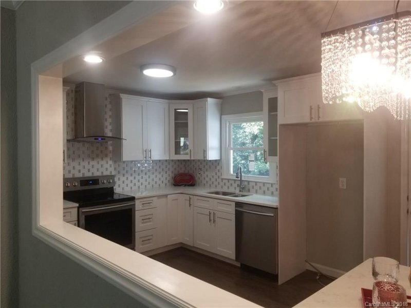 Property image 3 at 8201 Cliffside Drive, Charlotte, NC 28270