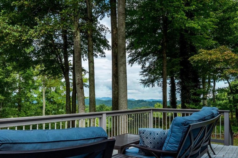 Property image 2 at 941 Eagles Court, Hendersonville, NC 28739