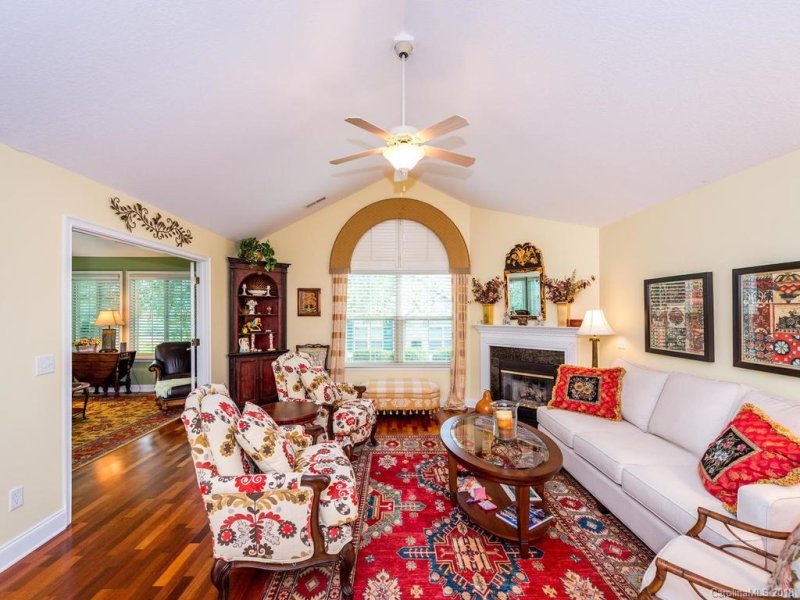 Property image 5 at 48 Outlook Circle, Swannanoa, NC 28778