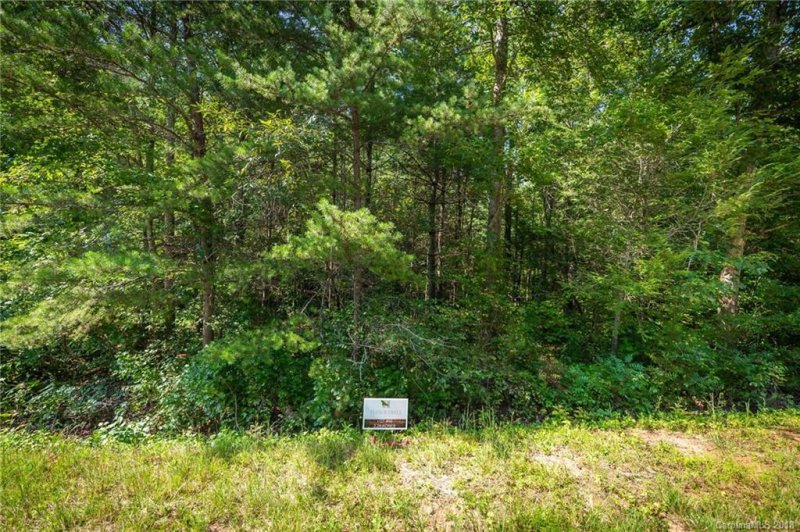 Property image 2 at 1042 Sale Drive, Morganton, NC 28655