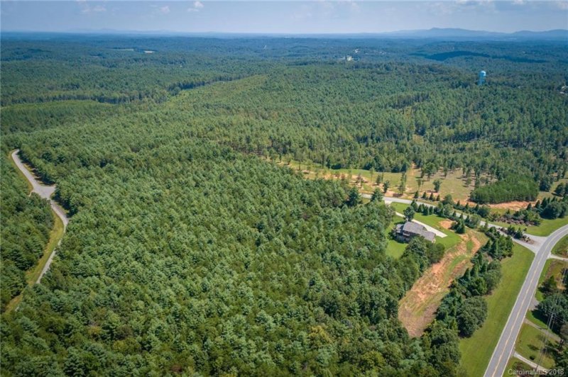 Property image 5 at 1071 Sale Drive, Morganton, NC 28655