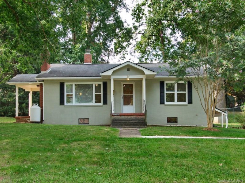 24 Johnston Boulevard