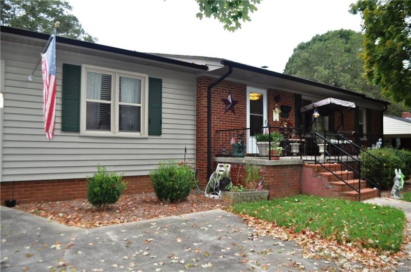 Property image 3 at 143 Cynthia Street, Statesville, NC 28677