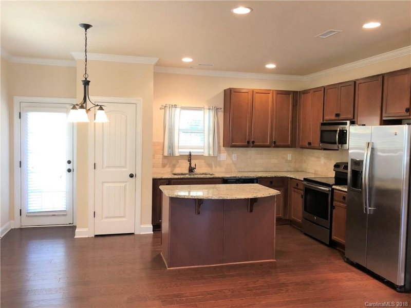 Property image 2 at 210 Aztec Circle, Mooresville, NC 28117