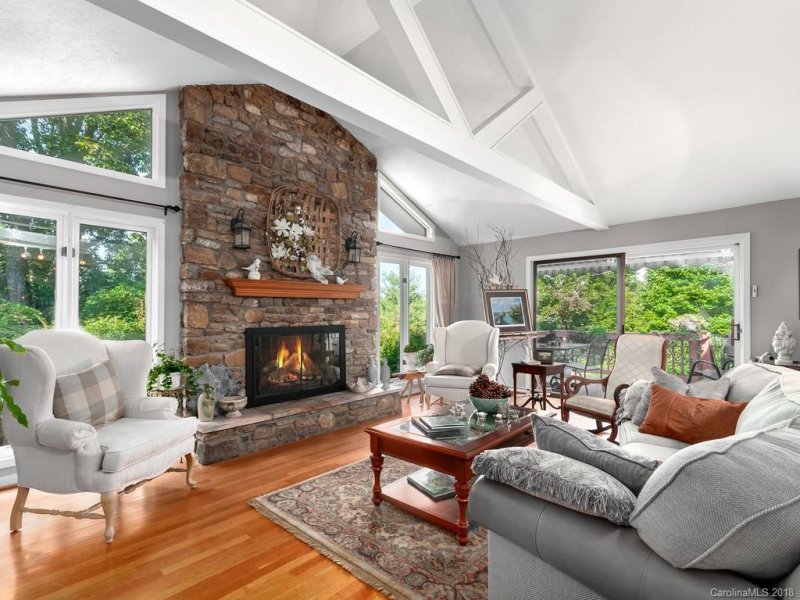 Property image 5 at 203 Woods End Drive, Hendersonville, NC 28739