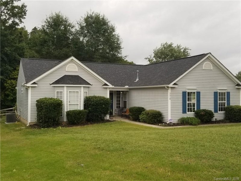 Property image 2 at 2418 Celosia Drive, Charlotte, NC 28262