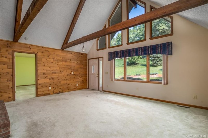 Property image 3 at 411 Oak Ridge Drive, Clyde, NC 28721