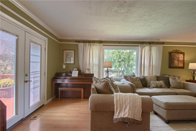 Property image 5 at 112 Shannon Road, Hendersonville, NC 28791