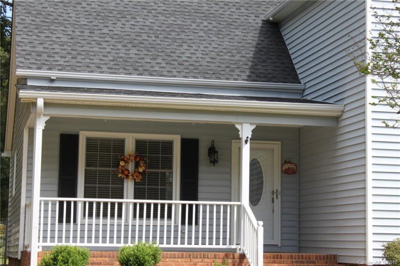 Property image 2 at 2510 Castlewood Drive, Gastonia, NC 28056