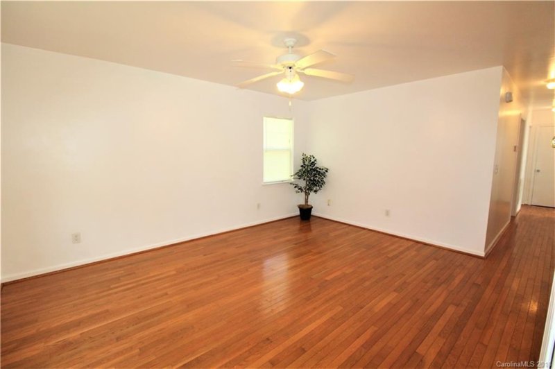 Property image 5 at 4031 Rutgers Avenue, Charlotte, NC 28206