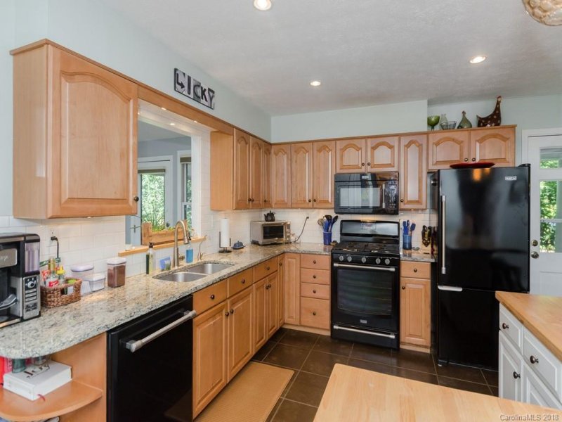 Property image 5 at 921 Indian Hill Road, Hendersonville, NC 28791