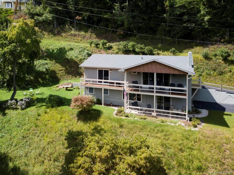 Property image 3 at 820 Scenic Circle, Waynesville, NC 28786