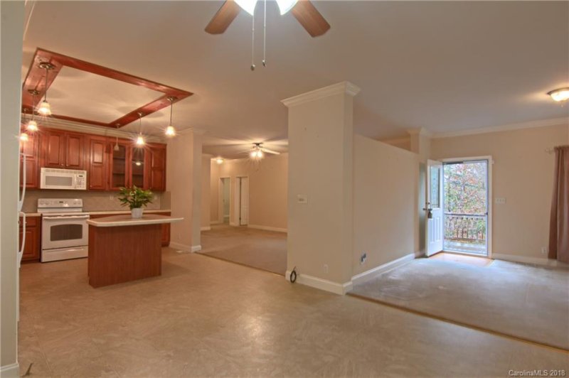 Property image 2 at 38 Condor Court, Hendersonville, NC 28792