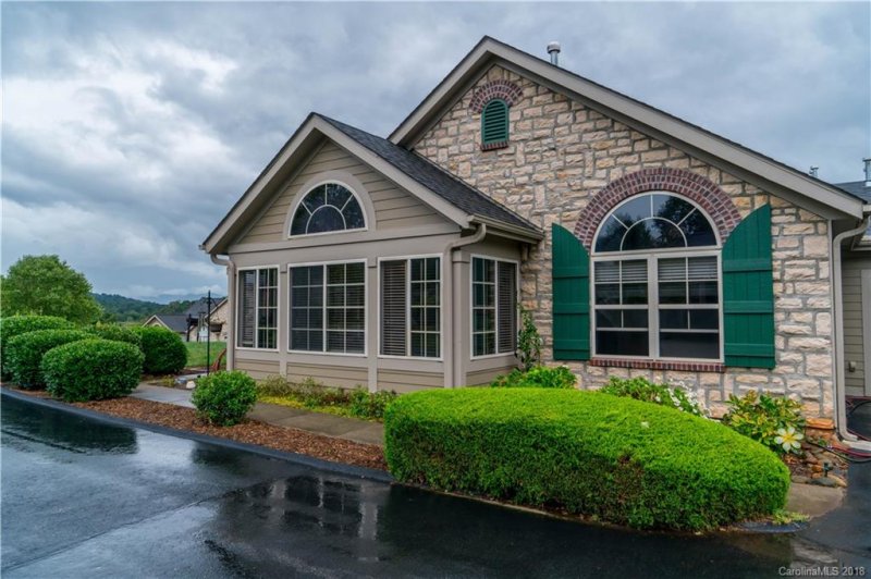 Property image 2 at 61 Outlook Circle, Swannanoa, NC 28778