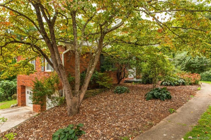 Property image 2 at 36 Brookcliff Drive, Asheville, NC 28804