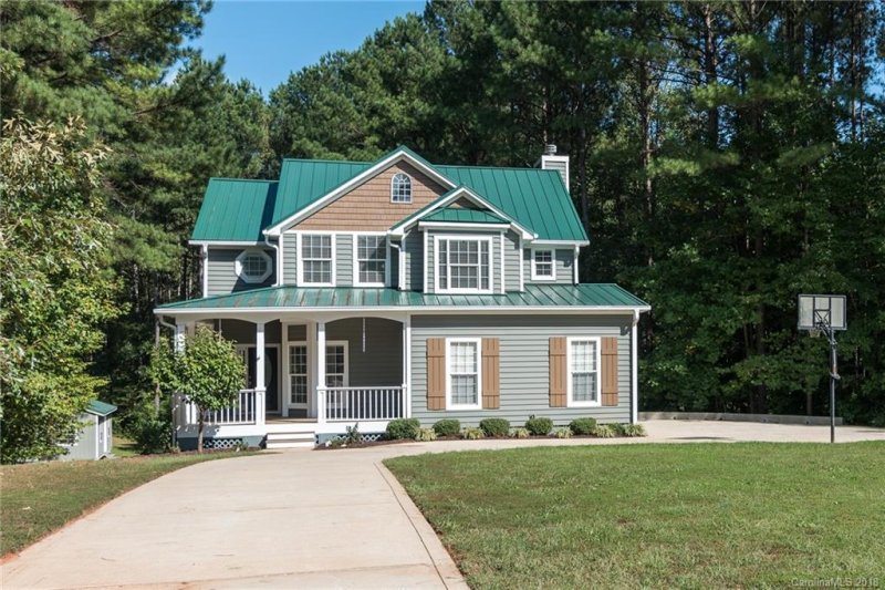 1427 Forest Ridge Drive