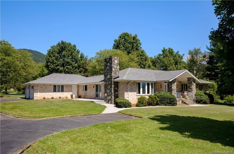 Property image 3 at 3 Ashley Road, Asheville, NC 28805