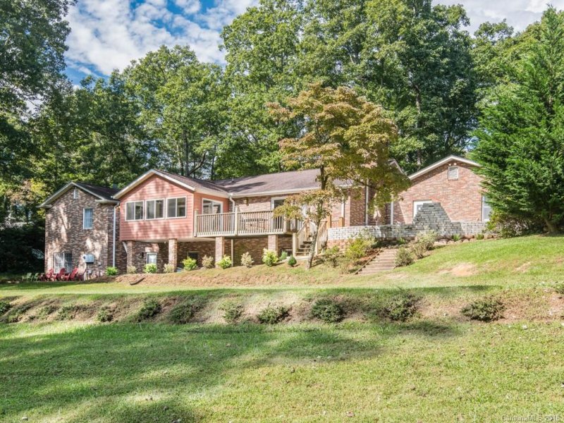 Property image 3 at 208 Heathcote Road, Hendersonville, NC 28791