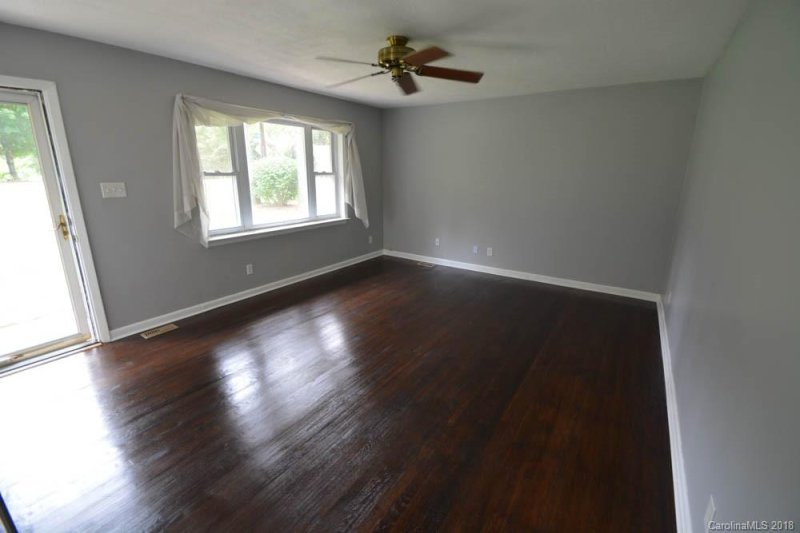 Property image 5 at 1148 Ashford Street, Charlotte, NC 28214