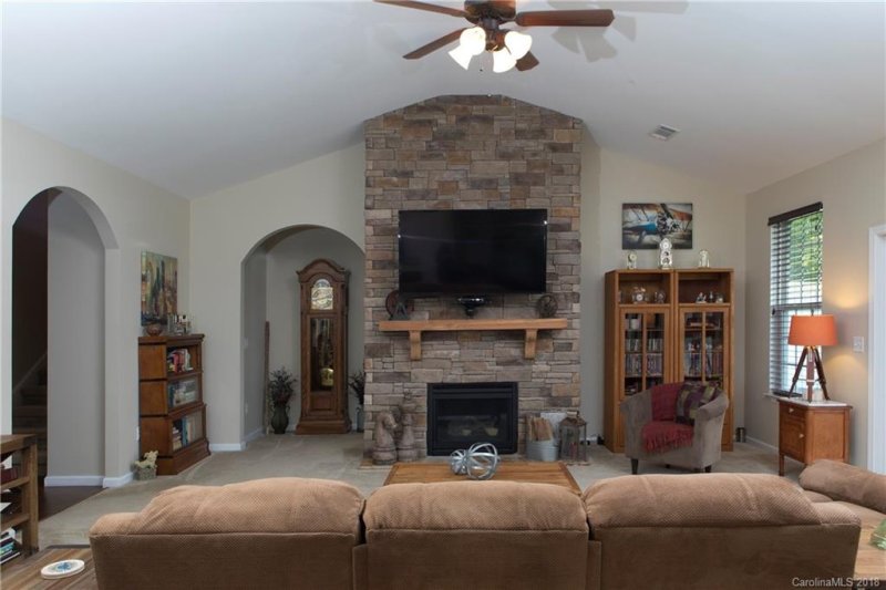 Property image 4 at 132 Beck Creek Circle, Flat Rock, NC 28731