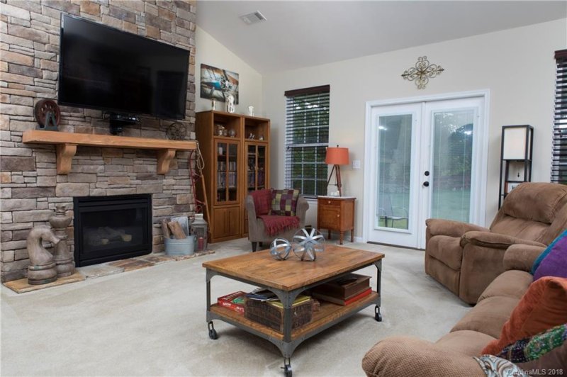 Property image 5 at 132 Beck Creek Circle, Flat Rock, NC 28731