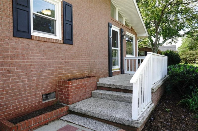 Property image 3 at 1508 36th Avenue Drive, Hickory, NC 28601