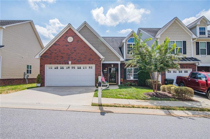 4739 Braxton Gate Lane