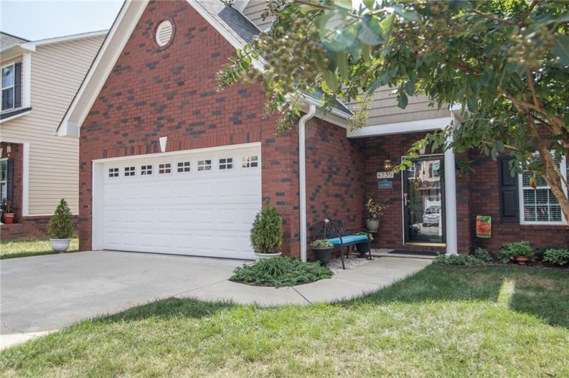 Property image 2 at 4739 Braxton Gate Lane, Hickory, NC 28602