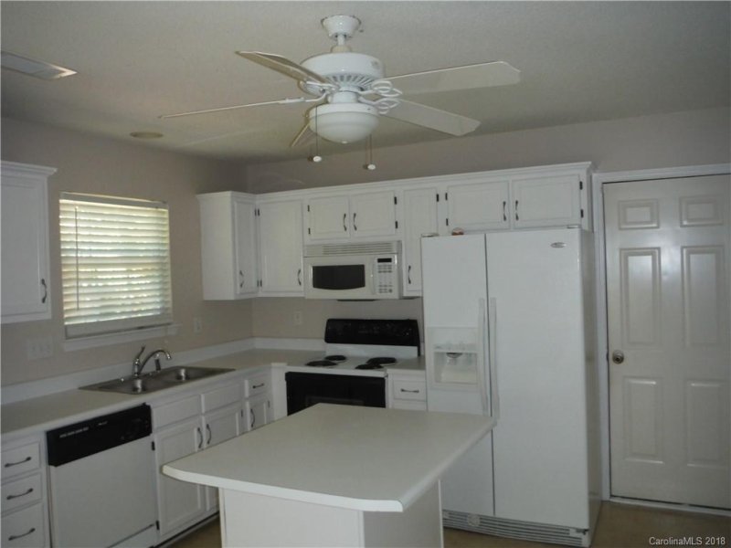 Property image 5 at 9811 Aaronda Court, Charlotte, NC 28213