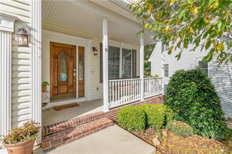 Property image 3 at 18 Sweet Gum Drive, Asheville, NC 28805