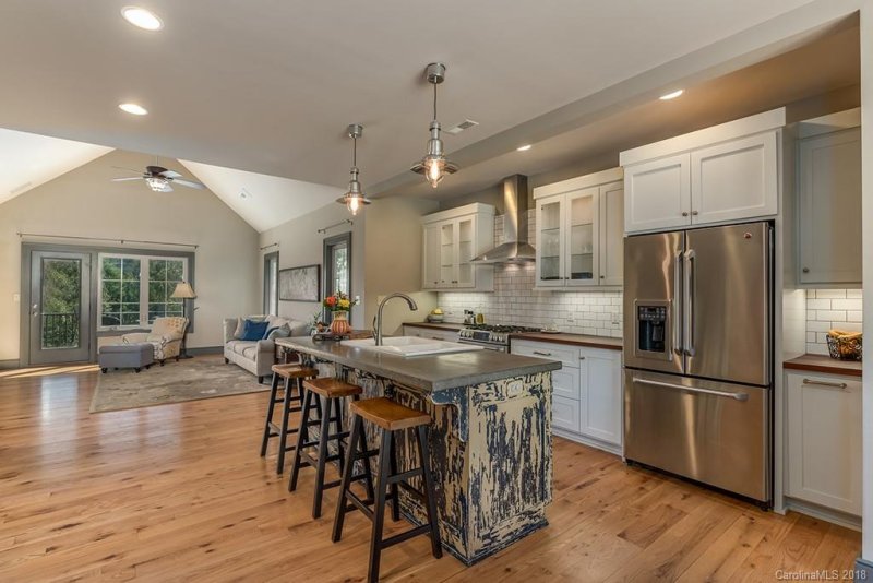 Property image 3 at 110 Doveridge Drive, Columbus, NC 28722